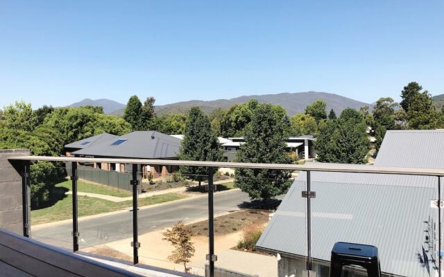 Mountain Mist Retreat - 5 Bedrooms