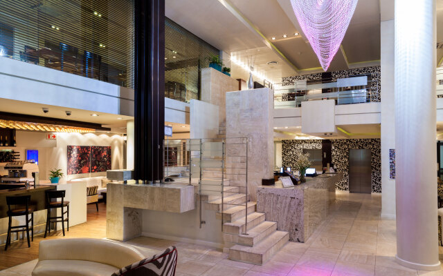 Colosseum Hotel