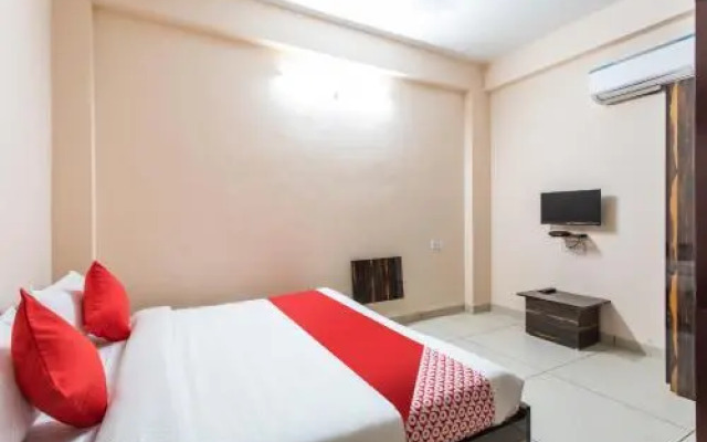 Hotel Pushpwant by OYO Rooms