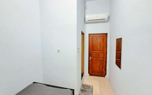 OYO 90578 Dinar Family