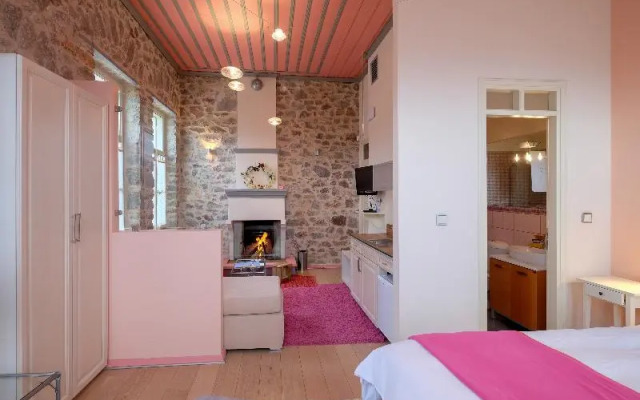 Kiriaki Guesthouse & Suites