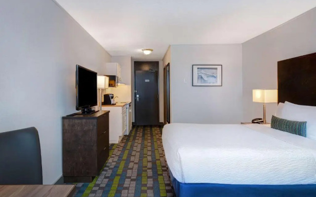 Victoria Airport/Sidney Travelodge