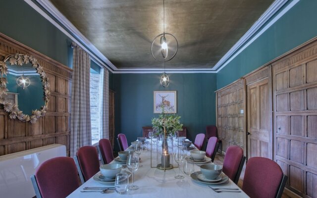 Hill House Country Estate - Princes Gate