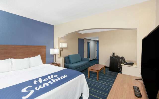 Days Inn by Wyndham Panama City