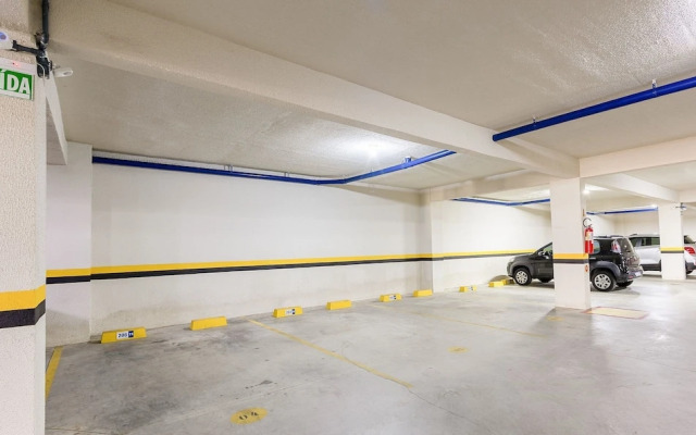 Modern apt With Pool Near the Beach Avr0203