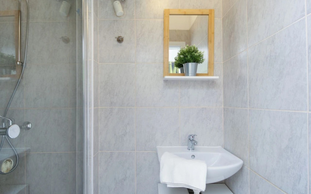 Apartment Johannitergasse Shared Toilet