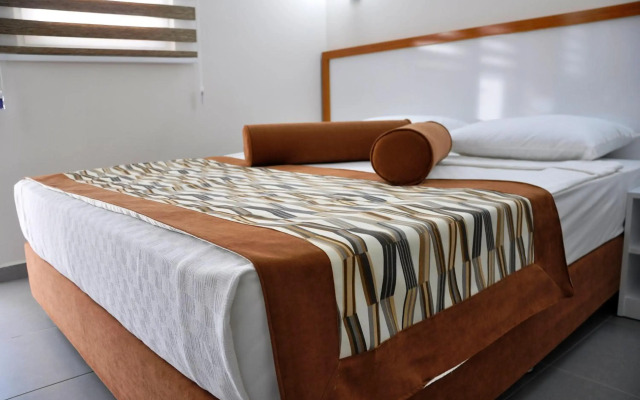 Travelodge by Wyndham Manhasset