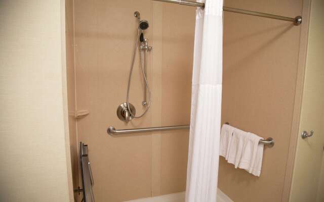Hampton Inn & Suites Sharon, PA