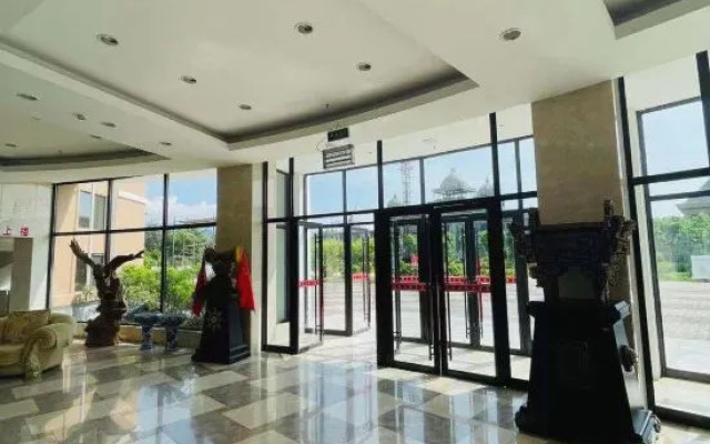 Phoenix Mountain Holiday Hotel