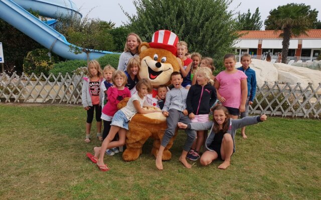 Camping Les Places Dorees