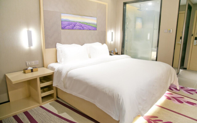 Lavande Hotels Shenzhen Longgang Dayun Center Jixiang Metro Station