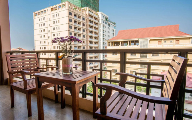 Hampton Hotel & Apartment