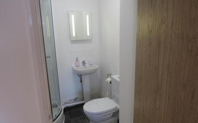 The Cambridge Suites -Tas Accommodations