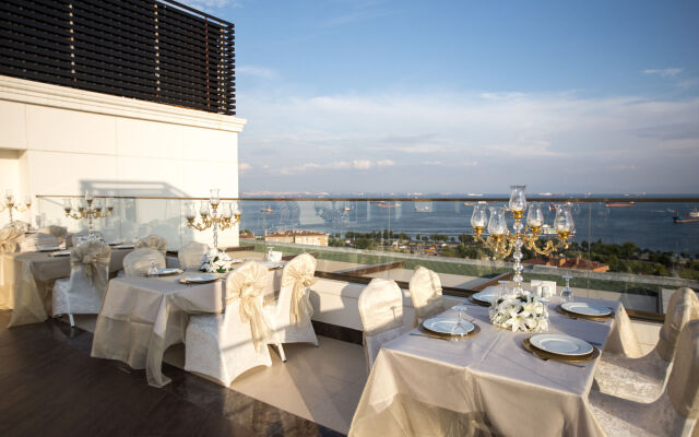 The Grand Mira Hotel