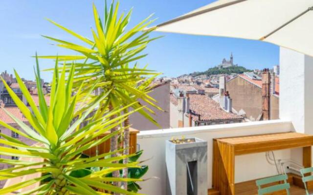Studio ** Rooftop ** Lulli