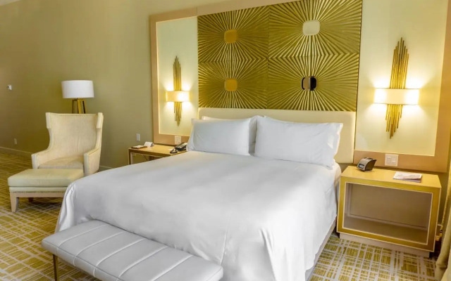Waldorf Astoria Panama Residences