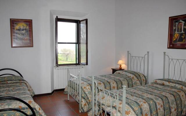 Apartment With 3 Bedrooms in Bevagna, With Pool Access and Enclosed Ga