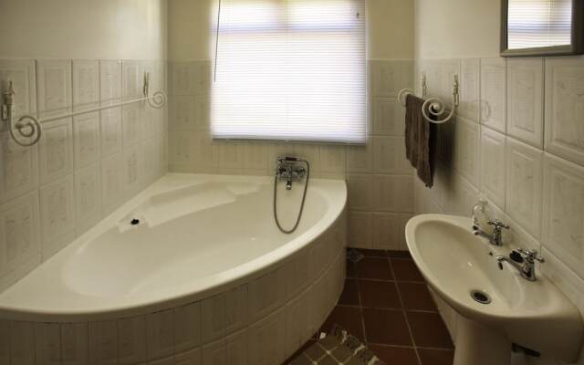 Affie Plaas, Langebaan 8-sleeper