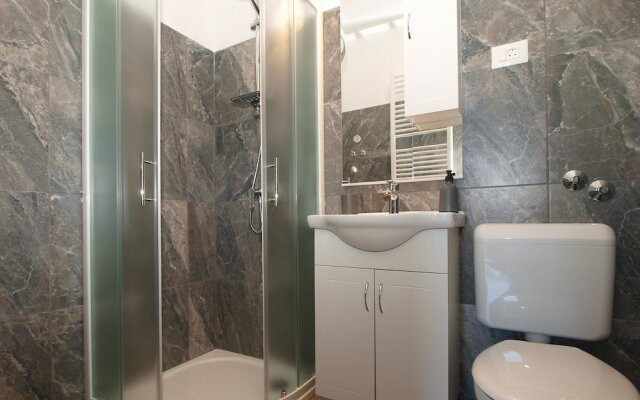 Apartments Grace 718