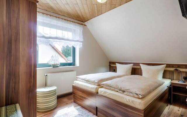 Am Rotdorn Modern Retreat