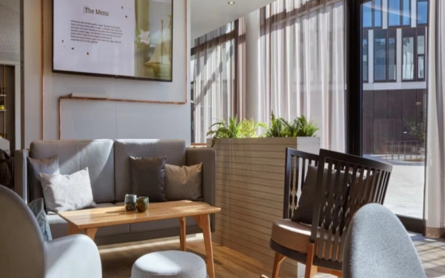 Holiday Inn - the niu, Hub Dusseldorf Messe by IHG
