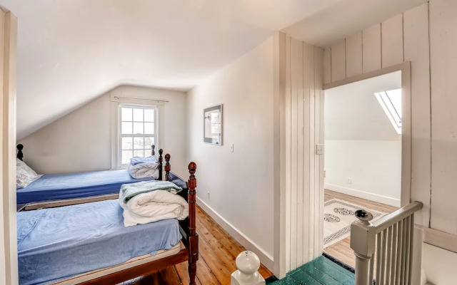 Ipswich Cottage: Beautiful Views, 5 Mins to Beach