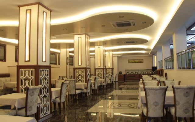 Malahit Exclusive City Hotel