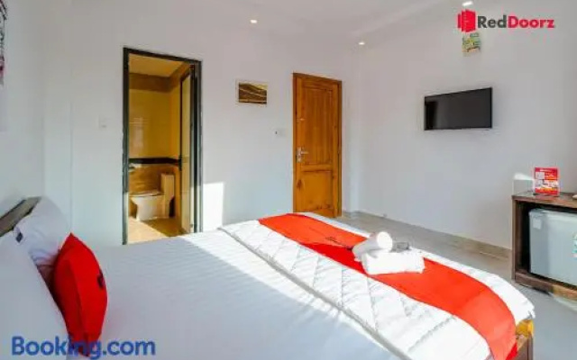 RedDoorz The Sun Hotel near Duong Quang Ham Street – Guest Rooms – Ho Chi Minh City