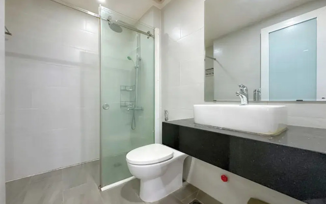 Siris Lune Residence