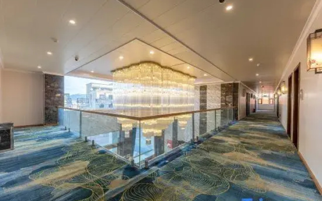 Yunjin Hotel (Ganzi Litang 318 National Road Dongcheng Branch)
