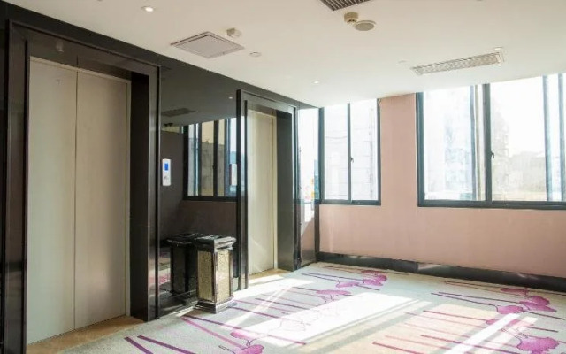 Lavande Hotel Wuhan Yellow Crane Tower
