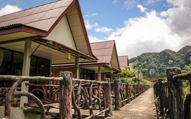 Smiley Bungalow (SHA Extra Plus)