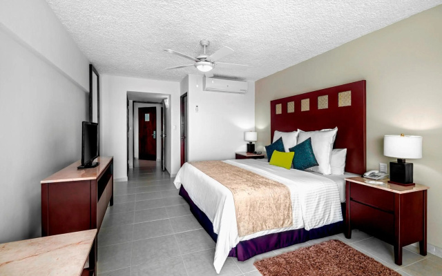 El Cid La Ceiba Beach Hotel