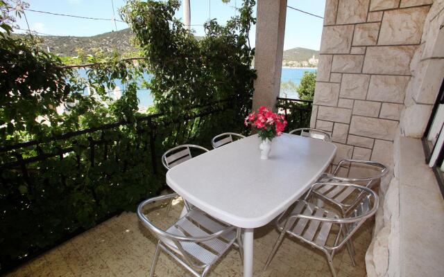 Mar - 10m From the sea - A1