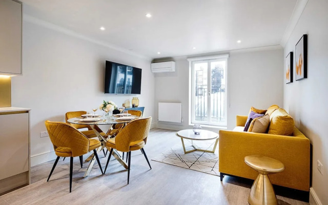 Marble Arch Suite 5-hosted by Sweetstay
