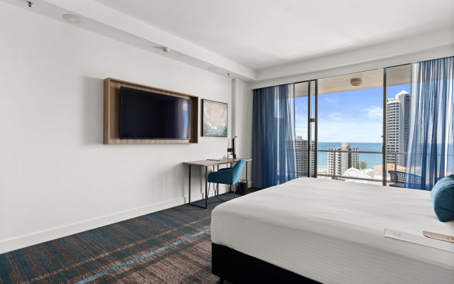 Crowne Plaza Surfers Paradise by IHG