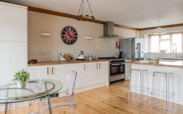 The Bear Hotel, Crickhowell