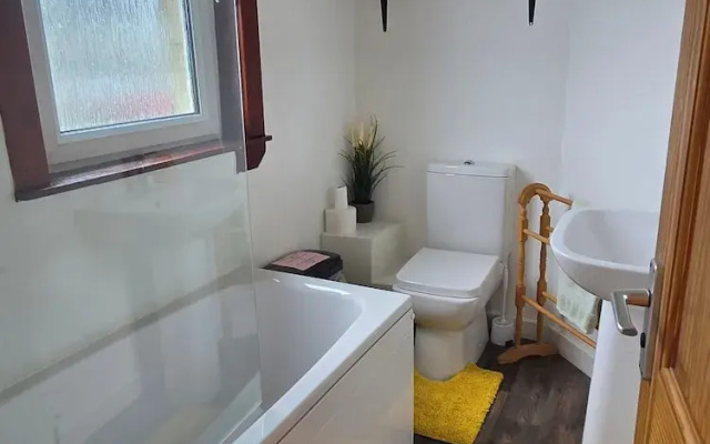 Apartmentsleeps5-parking-garden-petsok