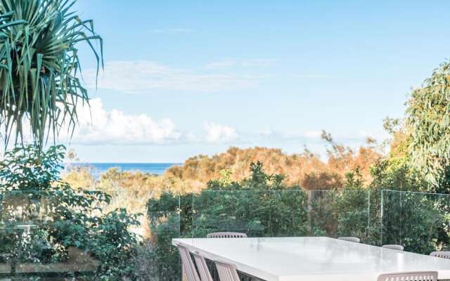 Your Luxury Escape - Vue from Here