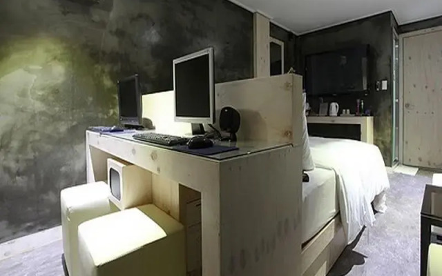 One Night And Two Days, Incheon
