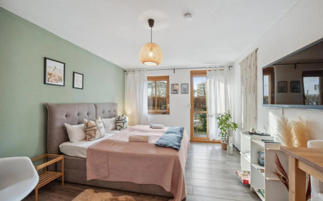 City und Bahnhof Nähe Apartment mit Terrasse, TV und Internet