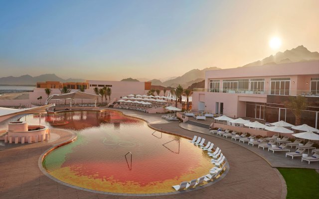 Fairmont Fujairah Beach Resort