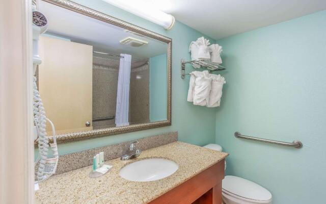 Beachside Hotel & Suites Cocoa Beach - Port Canaveral