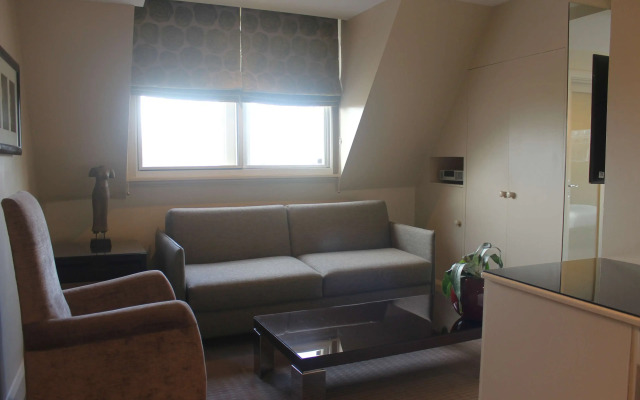 Radisson Blu Hotel, London Tottenham Court Road (formely Kenilworth)