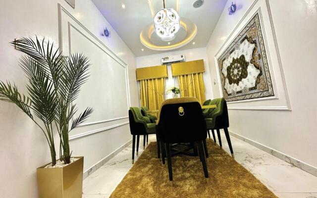 Pharrel Diplomatic Plus 3 Bedroom Suite