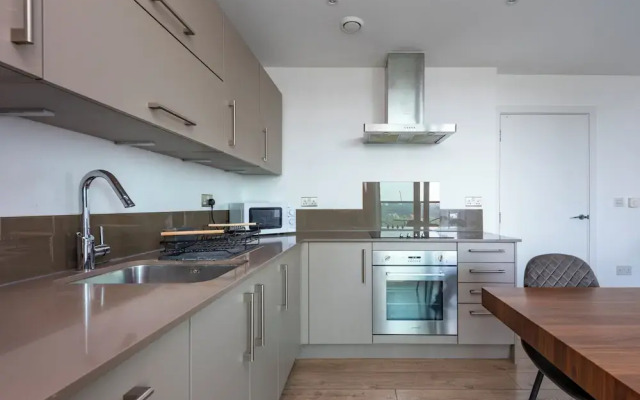 Brand new modern flat in Bermondsey
