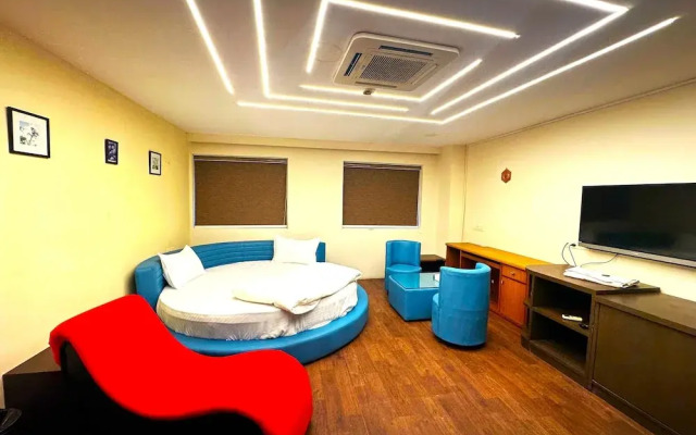Aundh Elite Stay