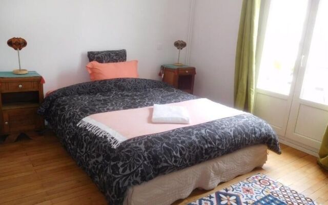 La Tête sur l'Oreiller