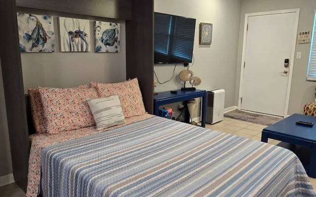 Cristy's Crab Shack @ Sunrise Villas