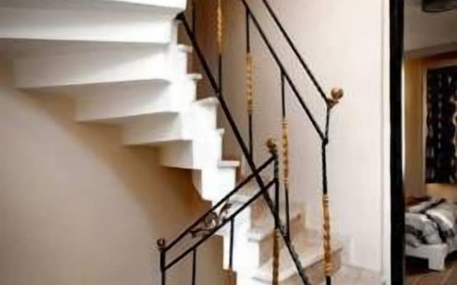 My Red River Apart Hotel